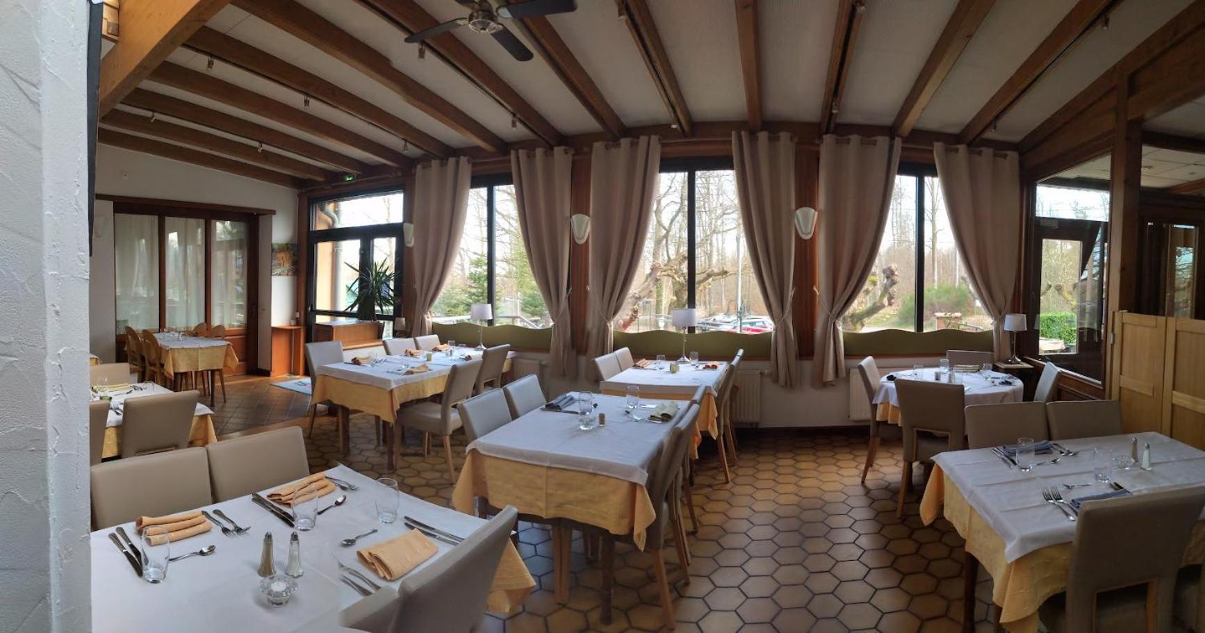 Logis Hotel Notre-Dame - Restaurant Ouvert Midi Et Soir Sauf Dimanche Soir Danne-et-Quatre-Vents Exterior foto